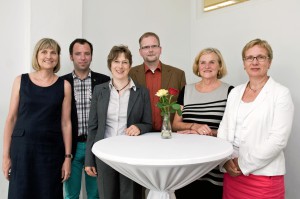 Abbildung 1: Bei der Preisverleihung, von links: Jutta Berninghausen, Oliver Hinkelbein, Andra Thiel-Hoffmeister, Jan Ulrich Büttner, Heidi Schelhowe, Eva Quante-Brandt