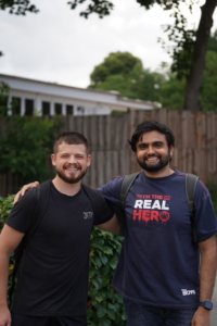 Chris Kohut und Aditya Shitole 