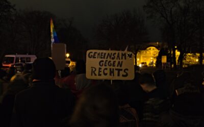 Deutschland an der Grenze des erneuten Faschismus – und wie die Öffentlichkeit und der Parlamentarismus dagegenhalten