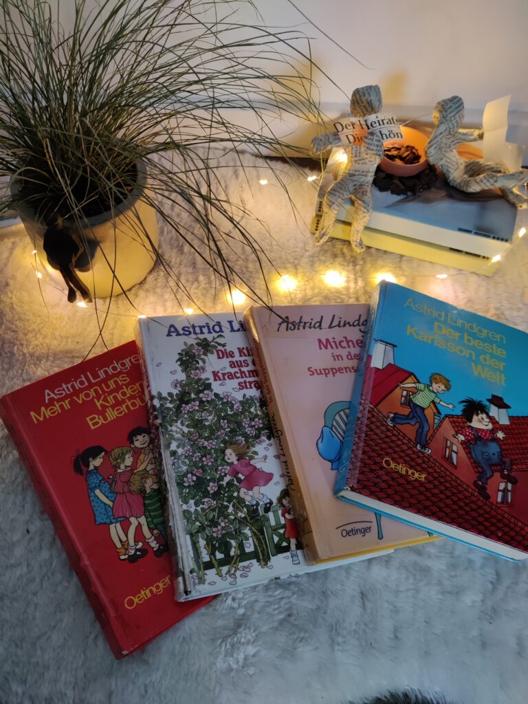 verschiedene Cover der Kinderbücher von Astrid Lindgren